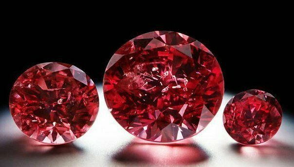 Топ 10 самых дорогих драгоценных камней в мире: рейтинг редких экземплярови их цены