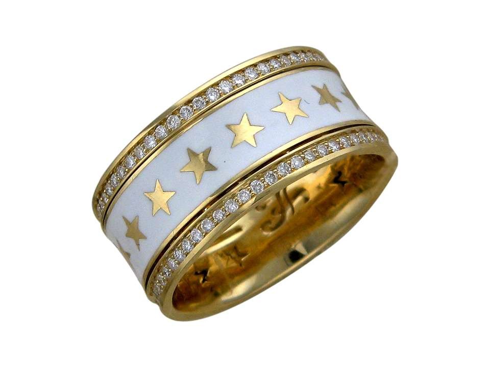 Кольцо с витражной эмалью. Витражные перстни. Парные обручальные кольца из золота 750 пробы. Эмаль серебро санлайт. Золотое кольцо с эмалью и бриллиантами.