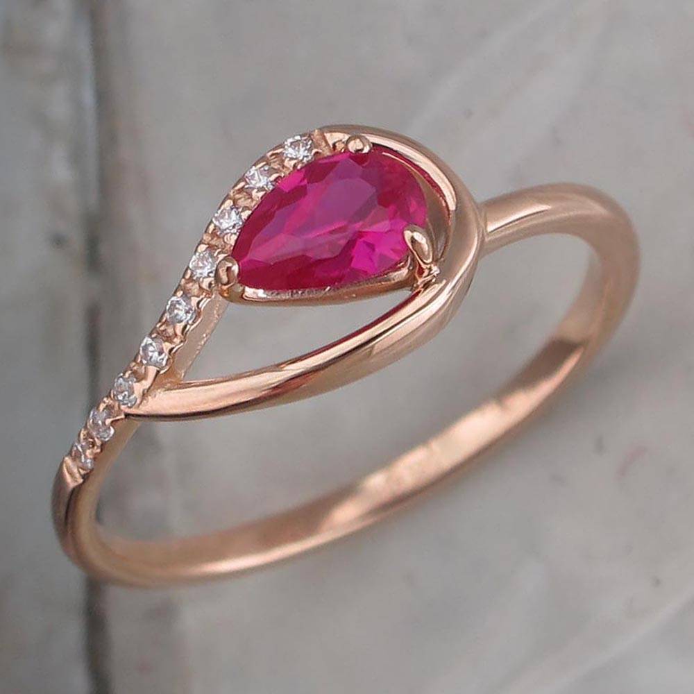 Кольцо с Рубином J-1К215946--A