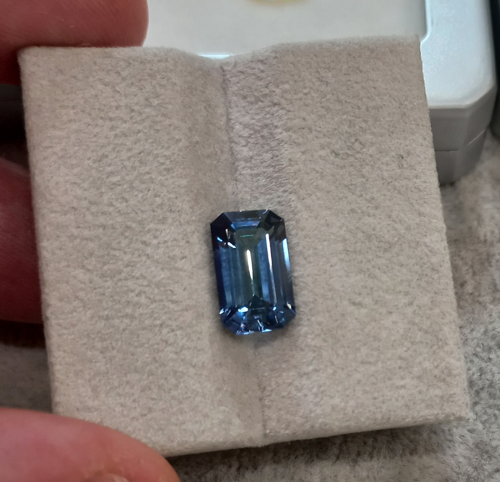  A-004244-F Танзанит