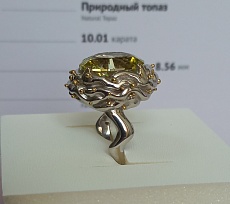 Кольцо Е9Золотая симфония9Т c Топазом